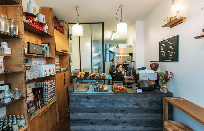 Le Broken Biscuits, c’est du bon café accompagné de délicieuses pâtisseries